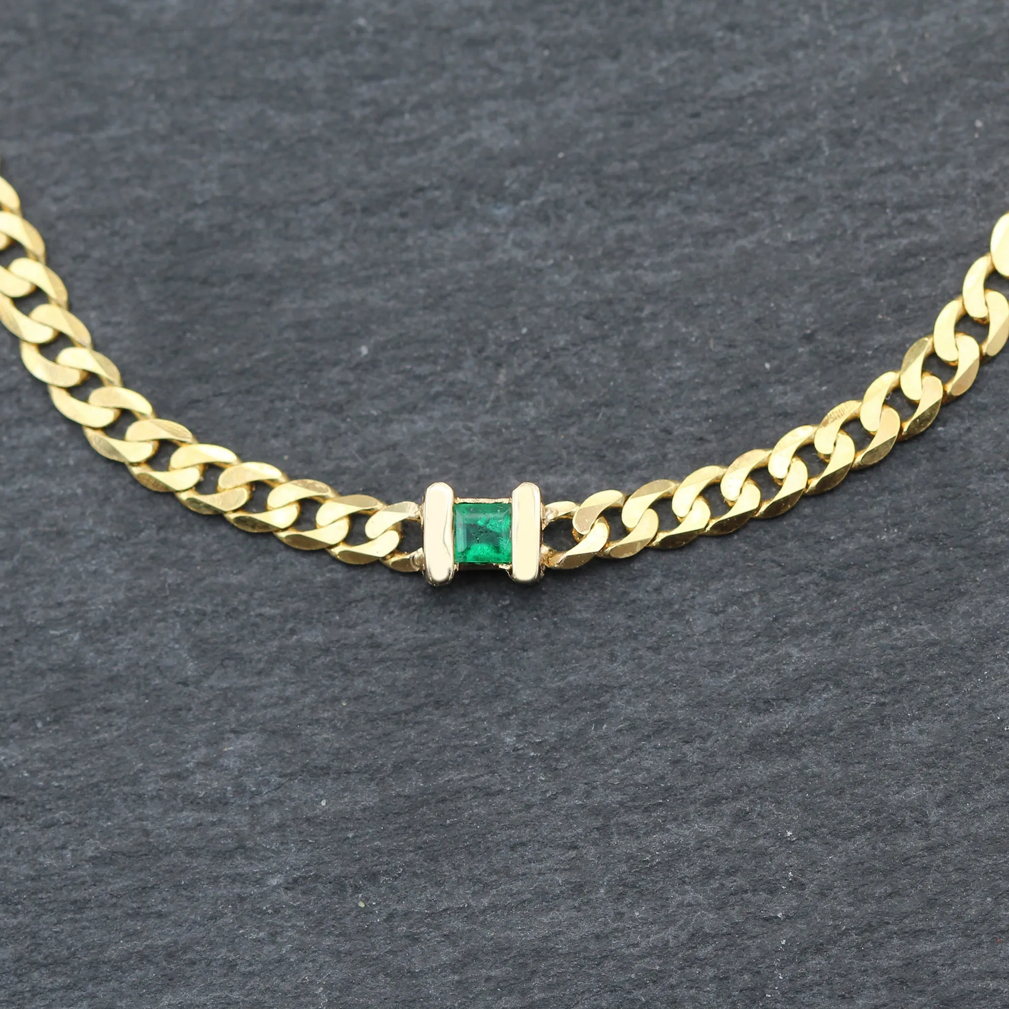 14k Gold   Emerald Curb Link Station Bracelet