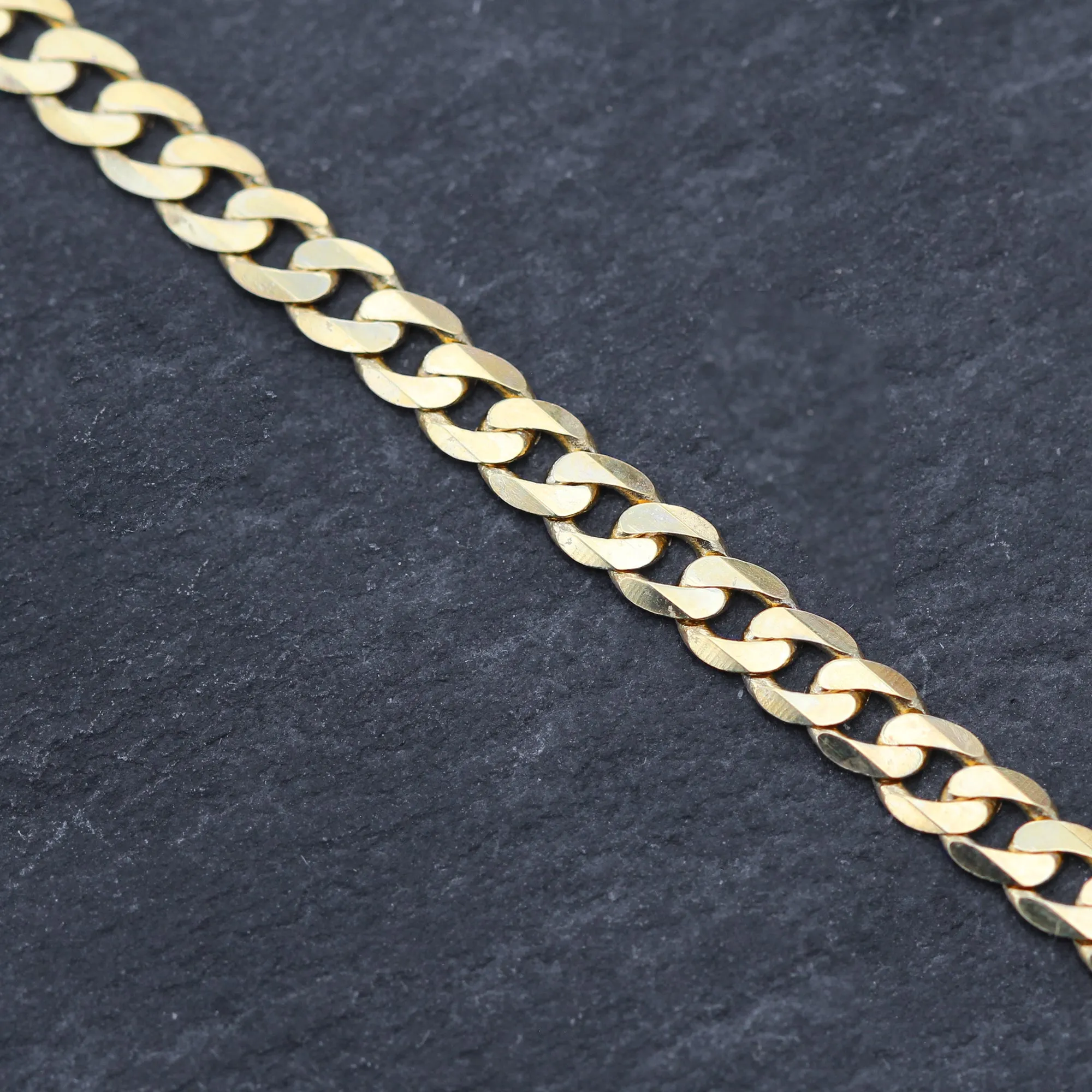 14k Gold   Emerald Curb Link Station Bracelet