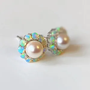 18K Gold 0.25ct Natural Opal Akoya Pearl Flower-Shaped Stud Earrings