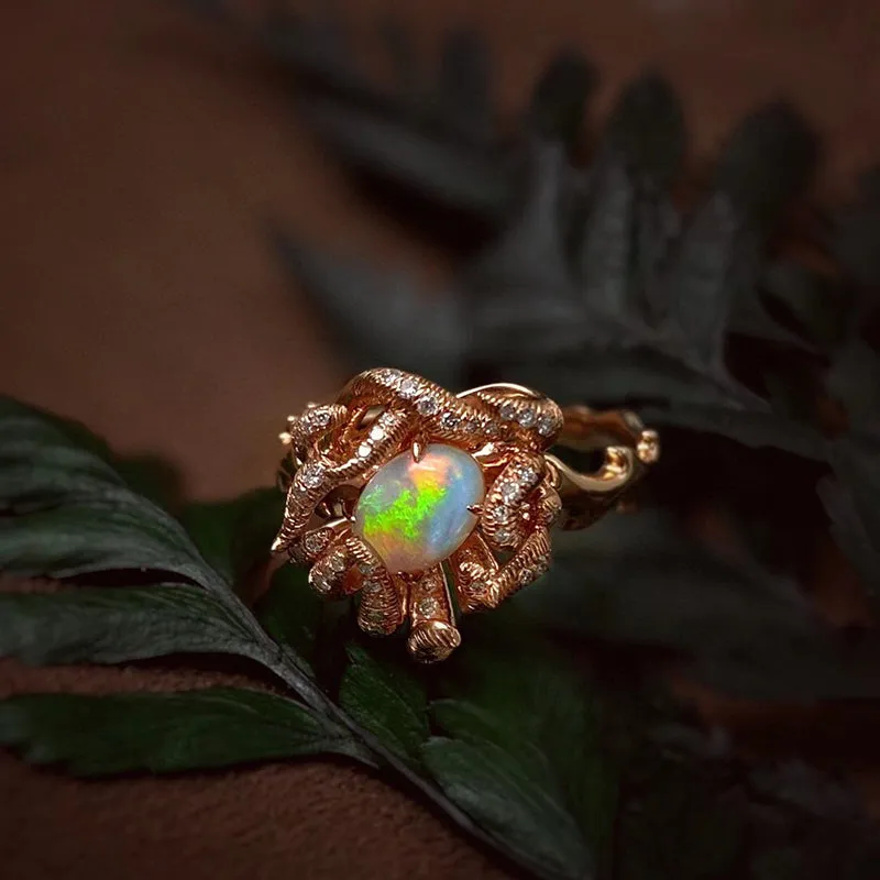 18K Gold Oval Cut 0.80ct Natural Opal Luxury Ring