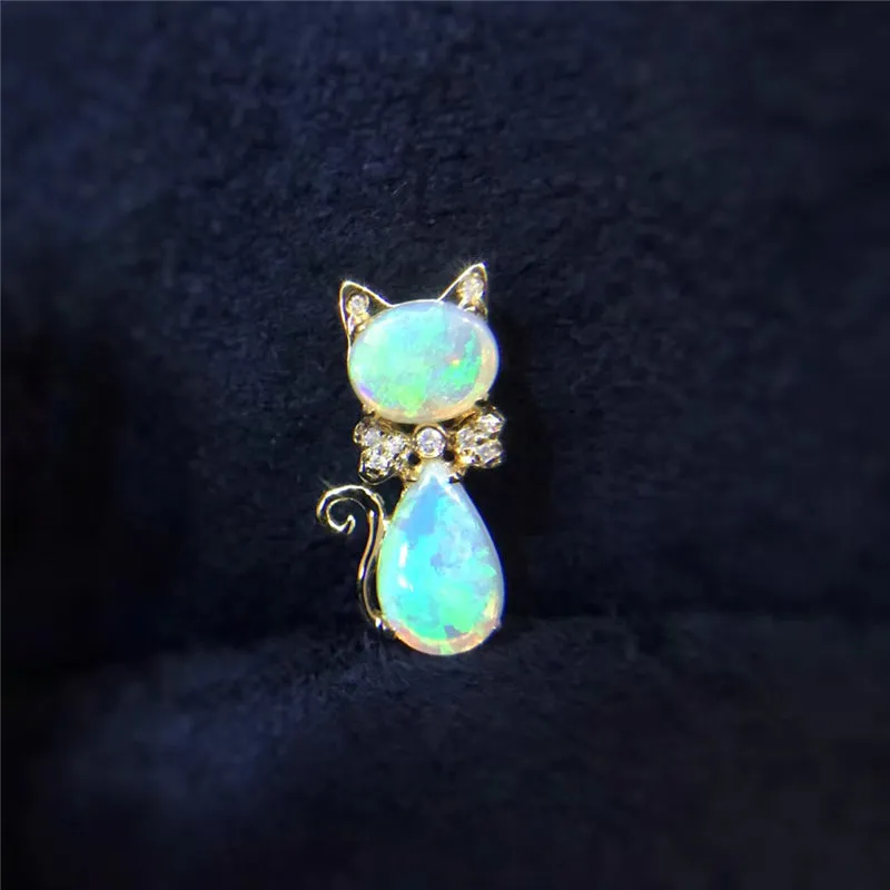 18K Gold Oval Cut  Natural Diamond Opal Elegant Cat Pendant Necklace