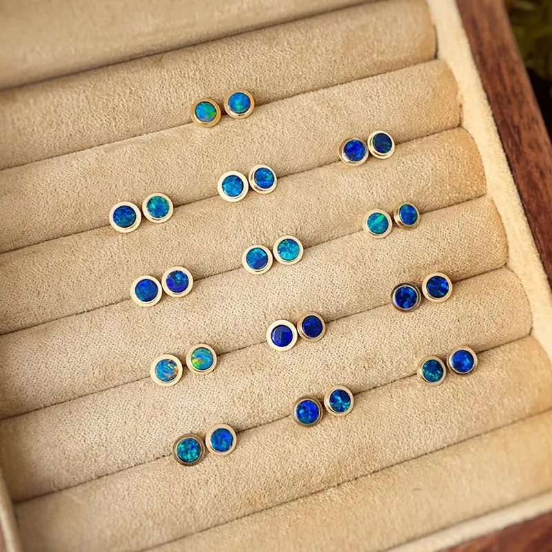 18K Gold Round Cut 0.13ct Natural Opal Stud Earrings
