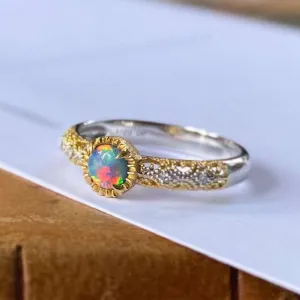 18K White & Gold 0.06ct Natural Opal 0.04ct Diamond Vintage Ring