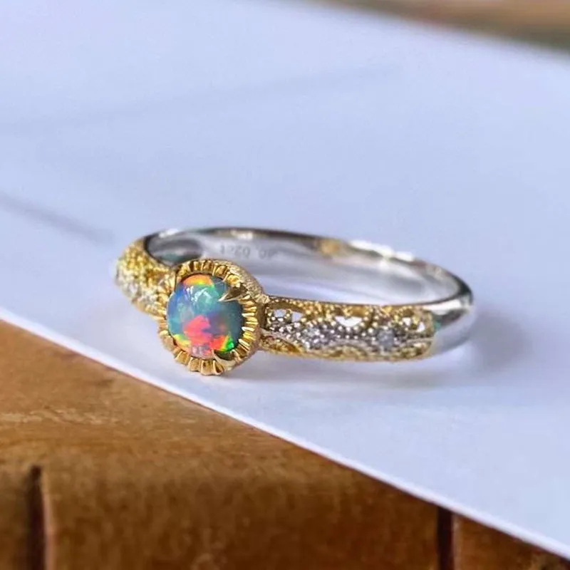 18K White & Gold 0.06ct Natural Opal 0.04ct Diamond Vintage Ring