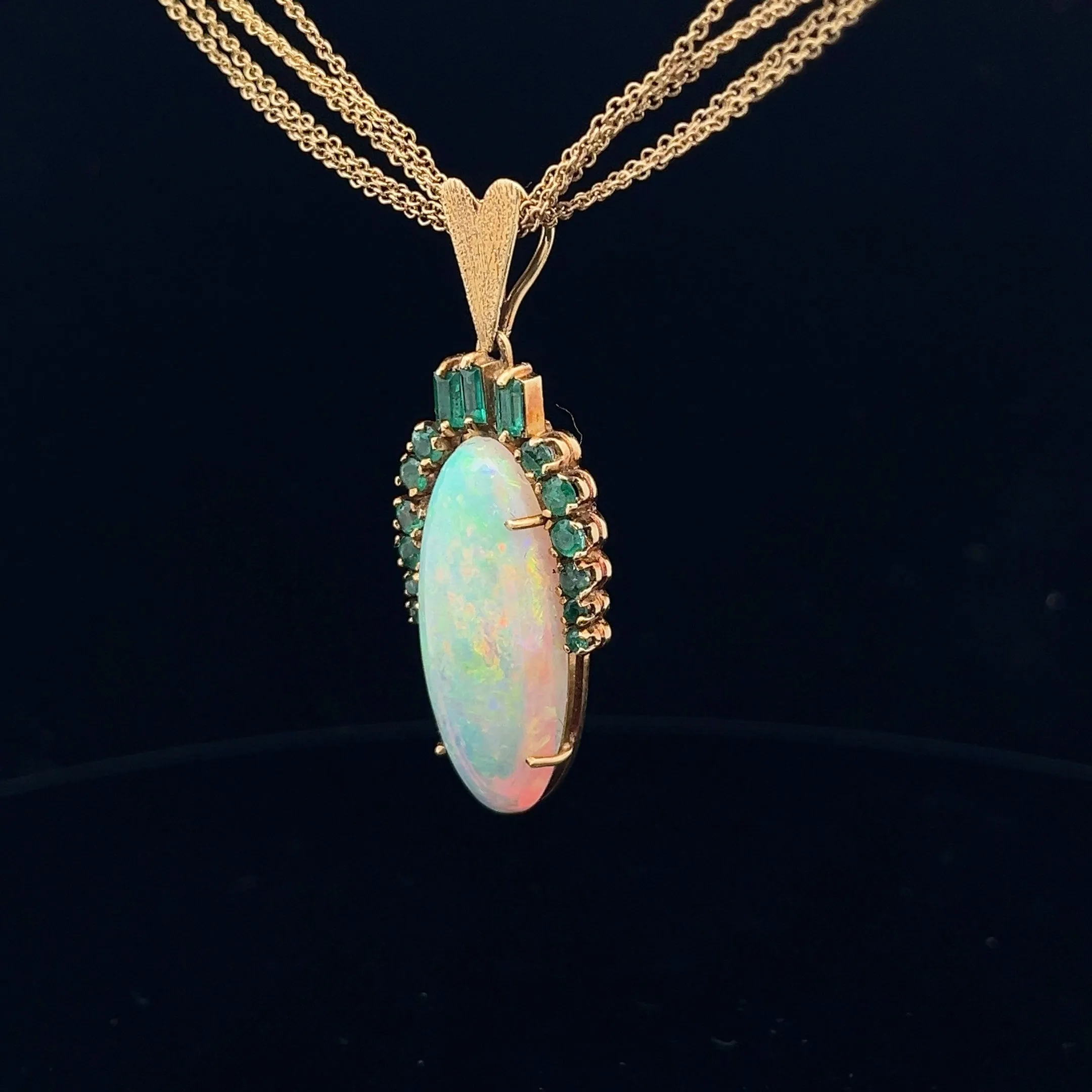 18k Yellow Gold Vintage 8.03ct Cabochon Cut Opal and 1.65ct Round and Baguette Emerald Necklace Certified By GIA # 2231086151
