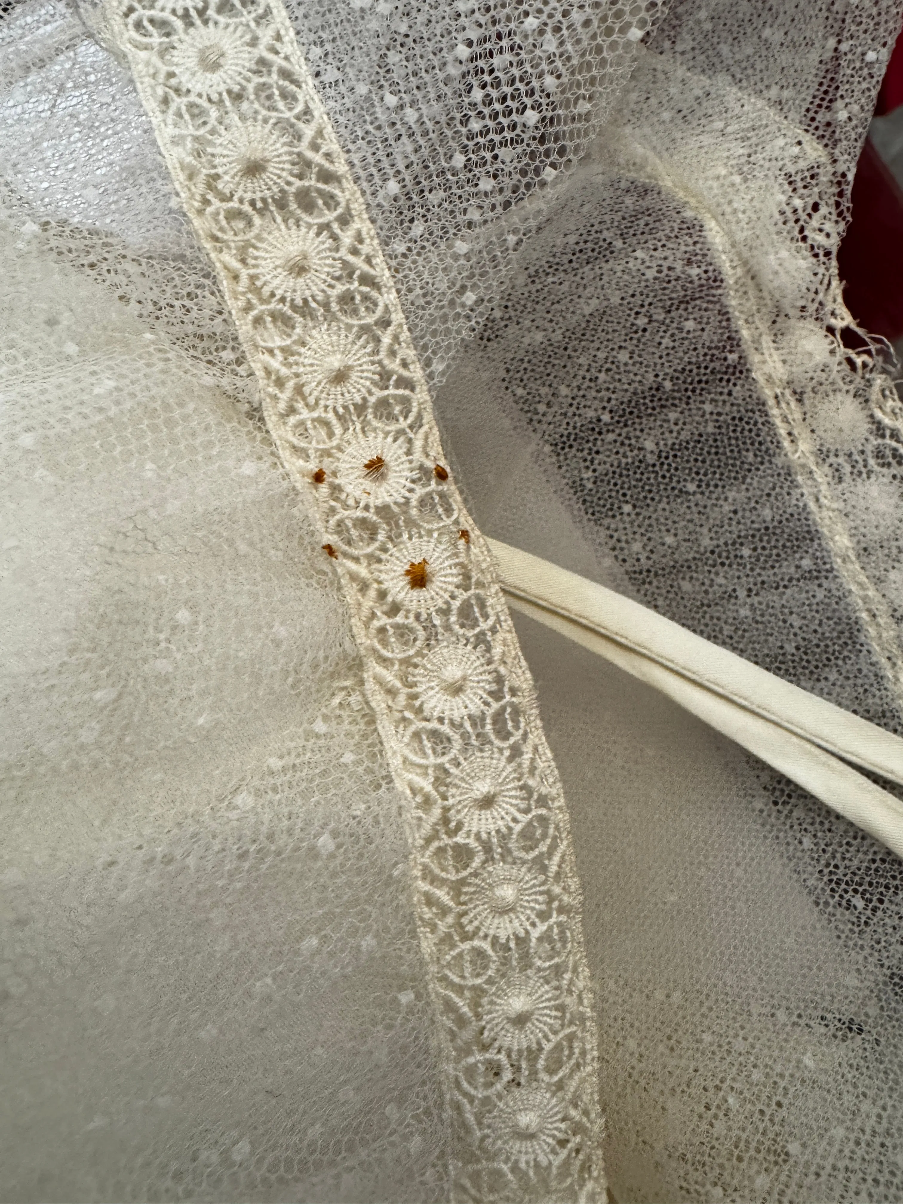 1950s Swiss Dot Off-White Tulle Ballgown Wedding Dress