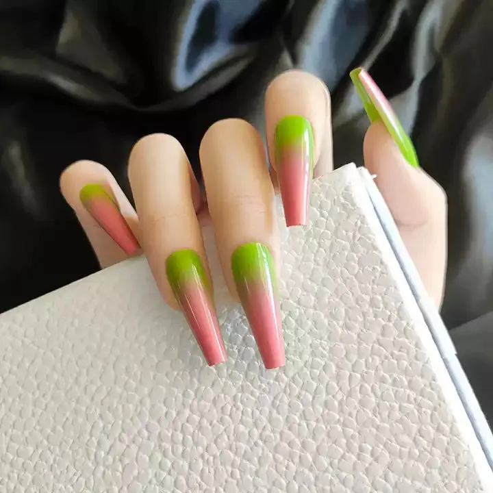 2023 Luxury Shiny Pink High Quality Bulk False Nails