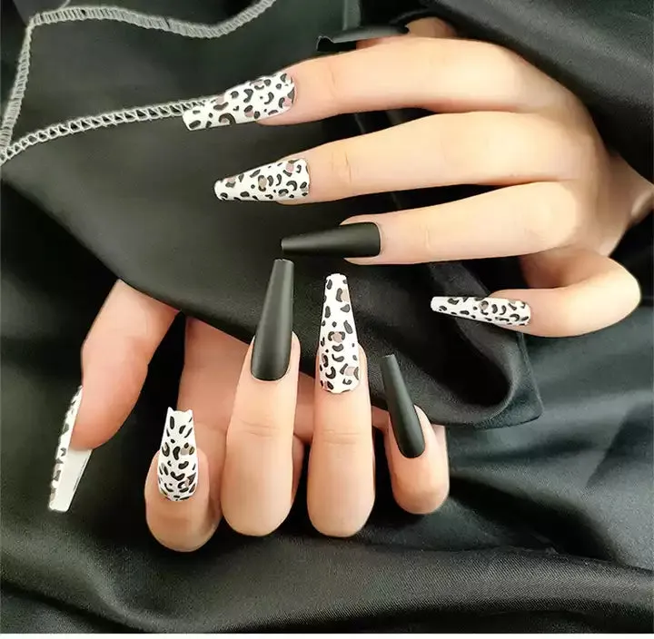 2023 Luxury Shiny Pink High Quality Bulk False Nails