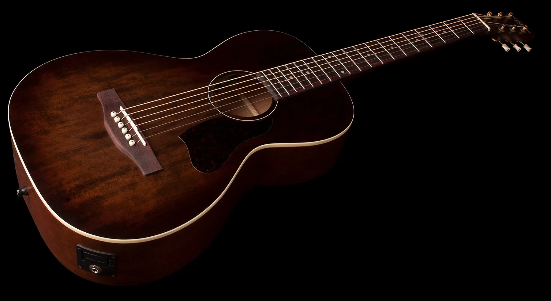 Art & Lutherie 042395 Roadhouse Bourbon Burst A/E Parlor Acoustic Electric Guitar MADE In CANADA