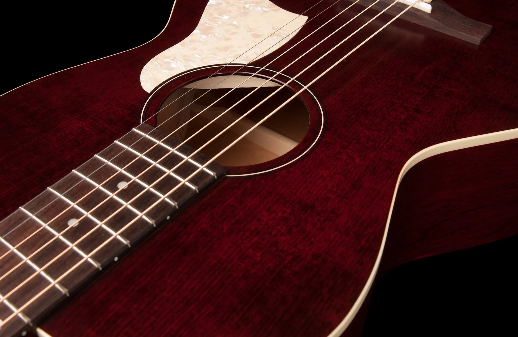 Art & Lutherie 045525 Roadhouse Tennessee Red Parlor Acoustic Guitar MADE In CANADA D