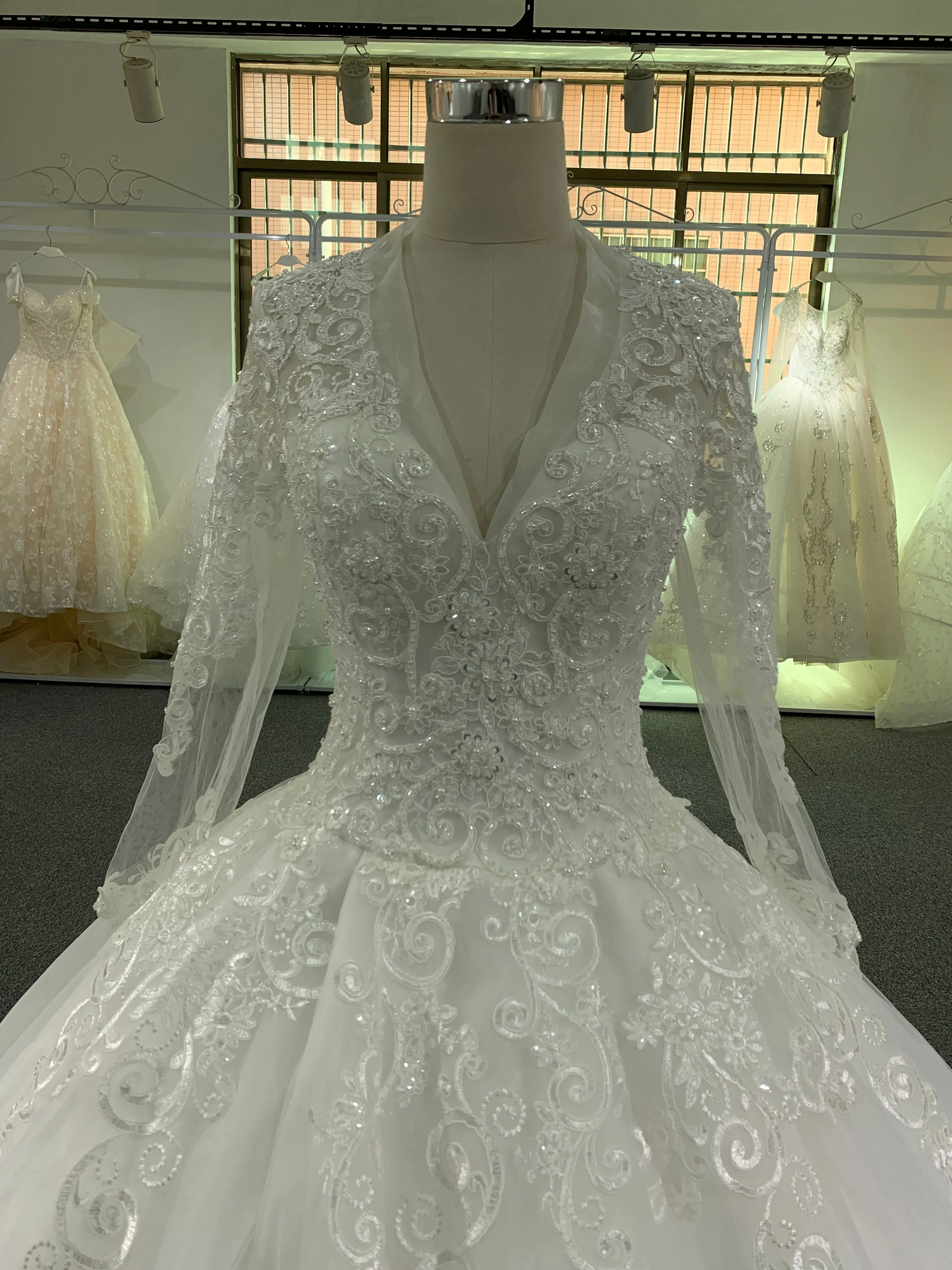BYG vintage V neck long sleeves wedding dress