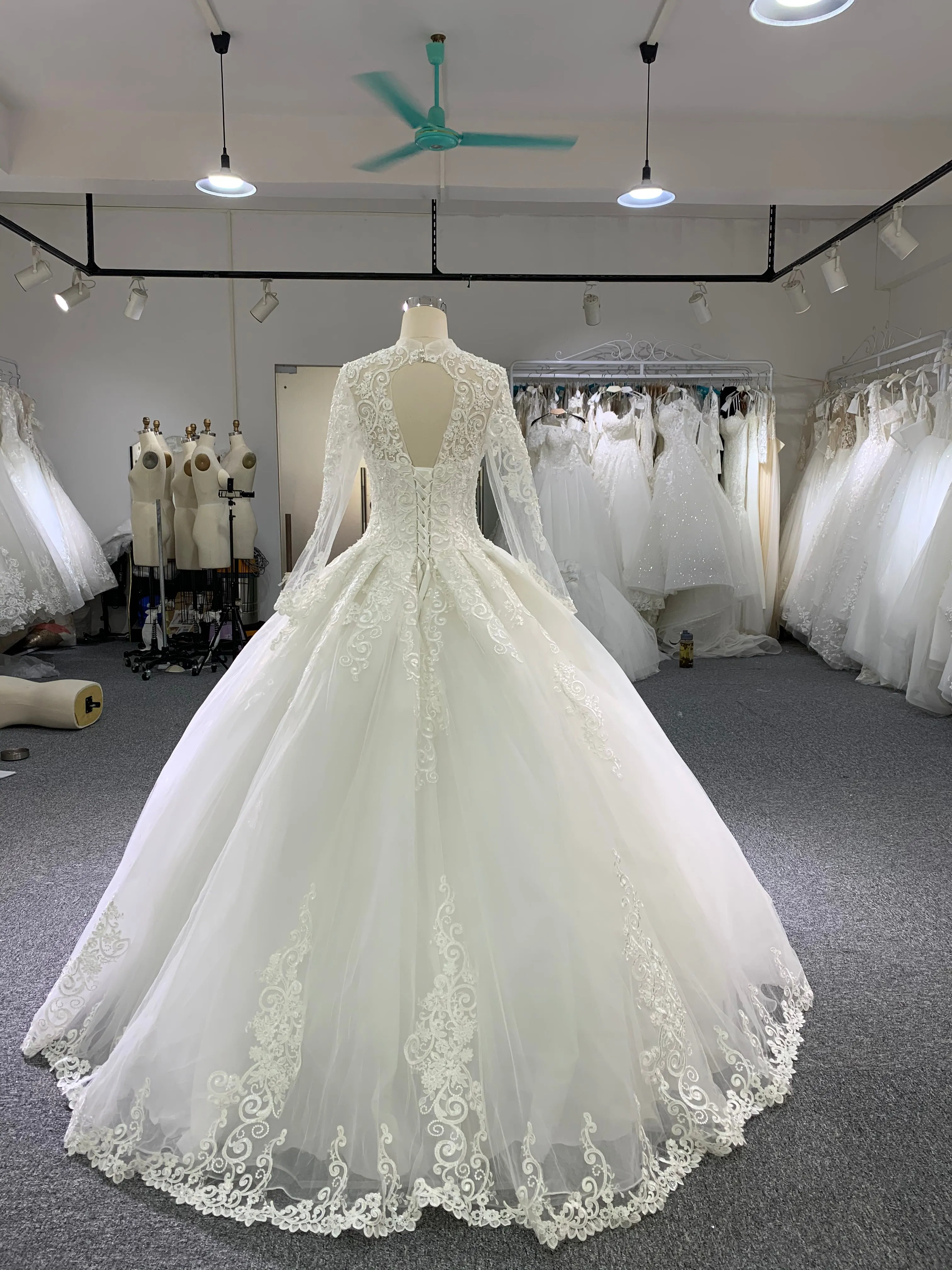 BYG vintage V neck long sleeves wedding dress