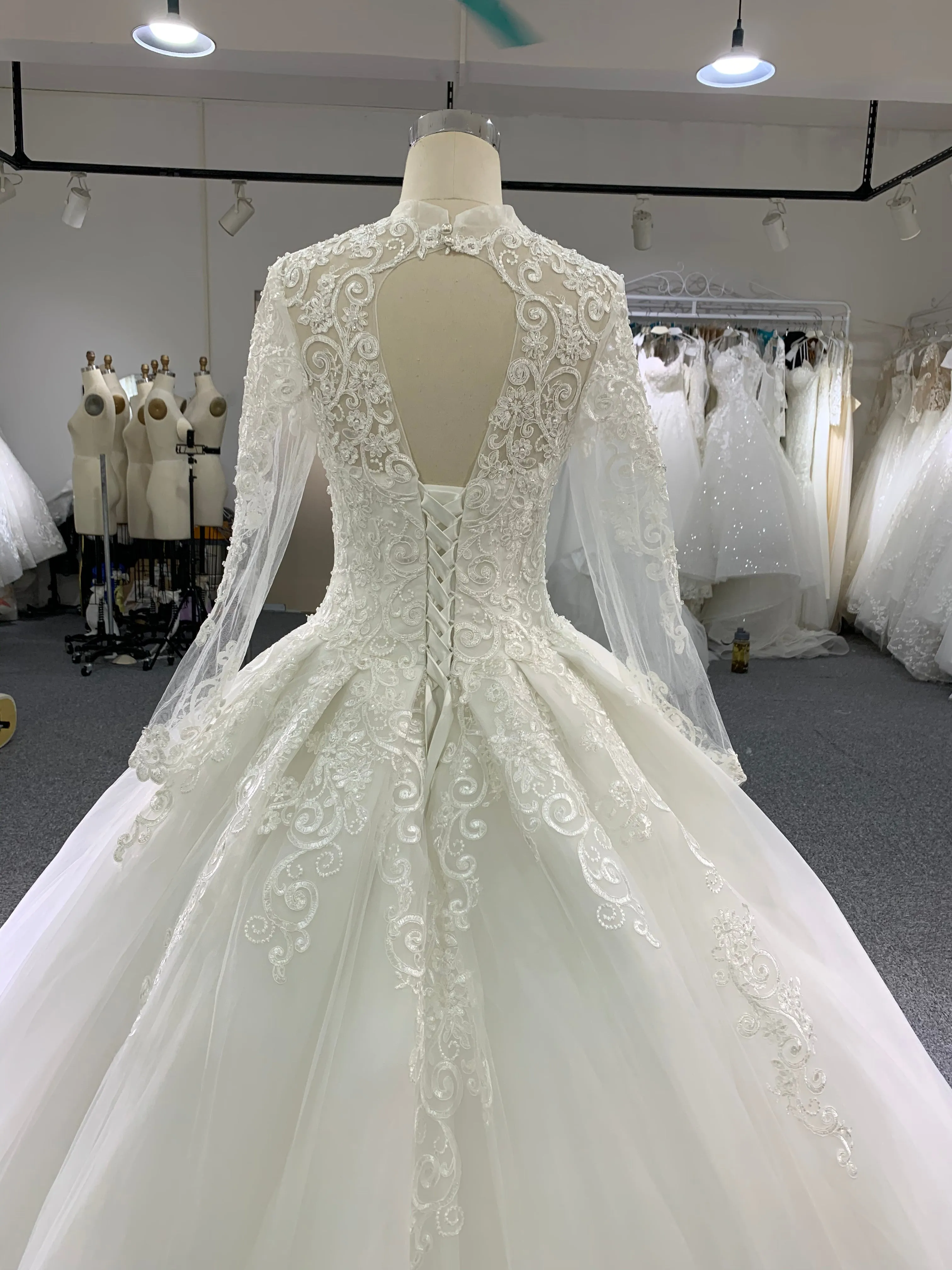BYG vintage V neck long sleeves wedding dress