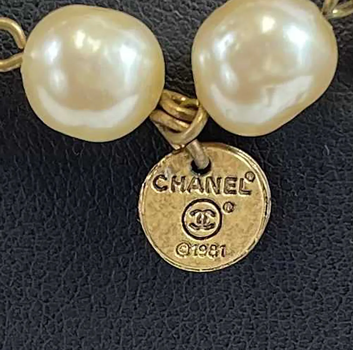 CHANEL - Vintage 1981 Pearl / Gold Long Chain Bead Layering Necklace