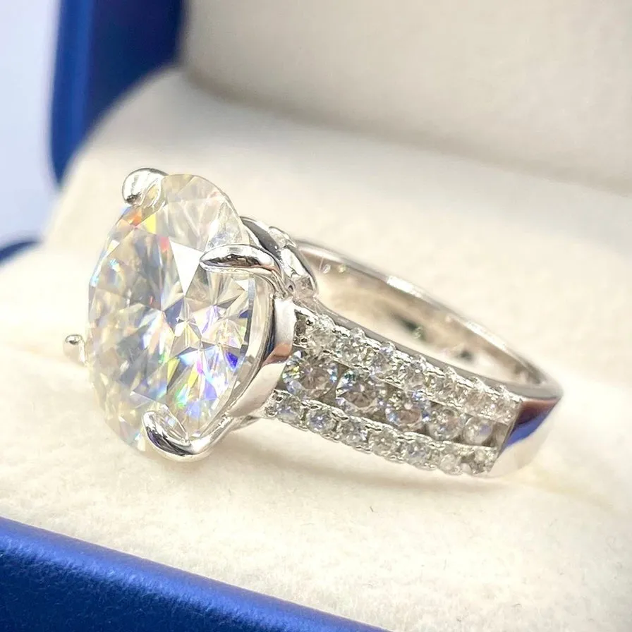 Classic 10 Ct Diamond Wedding Ring