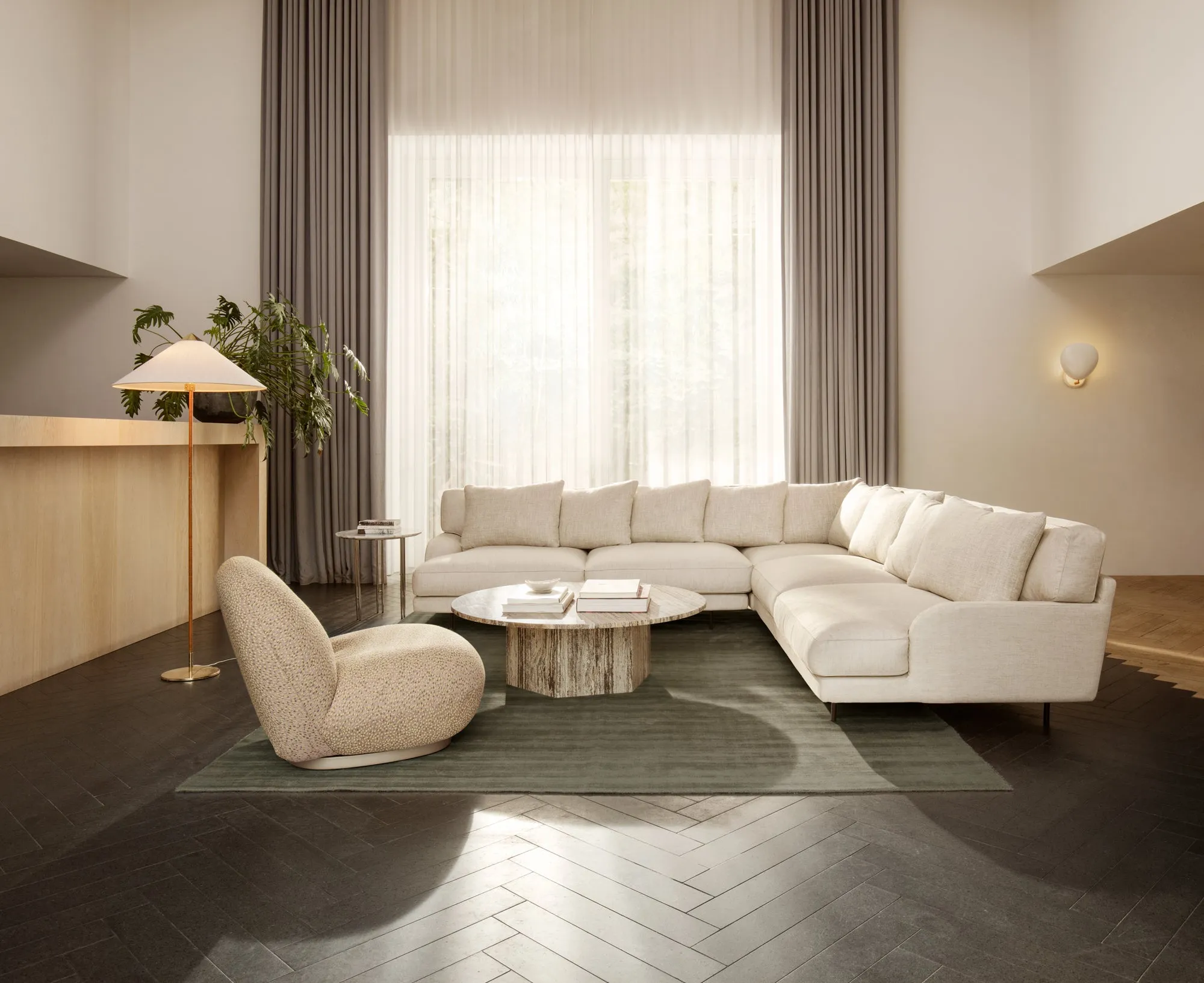 Flaneur Corner Sectional Sofa - w/ Armrest