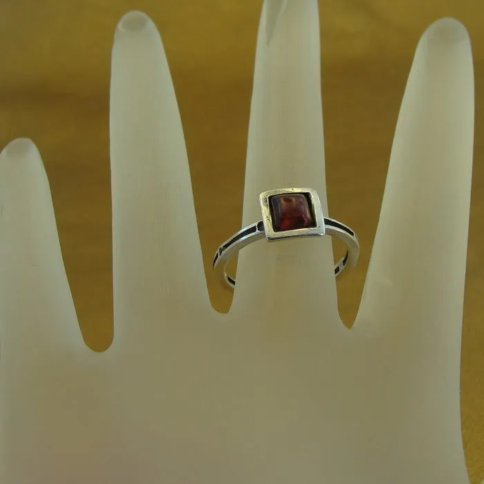 Hadar Designers garnet ring size 7, 7.5 sterling silver 925 handmade () last