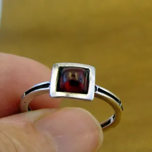 Hadar Designers garnet ring size 7, 7.5 sterling silver 925 handmade () last
