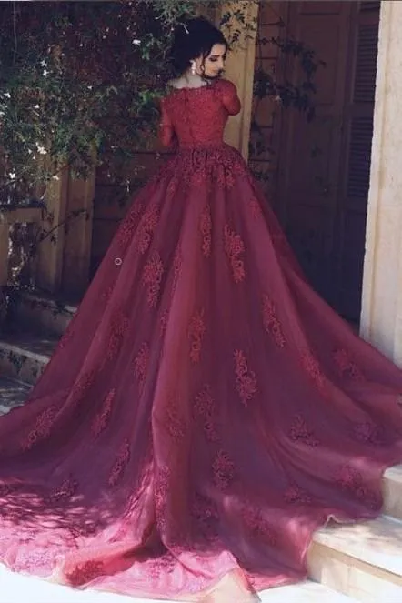 Half Sleeves Lace Evening Dress with Appliques Chapel Train