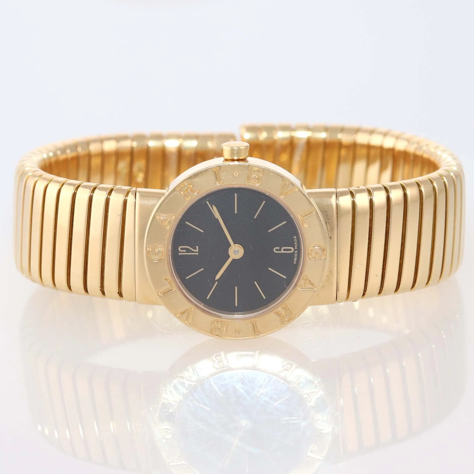 MINT Ladies Bvlgari Bulgari Tubogas Serpanti 18k Gold Quartz BB232T 23mm Watch