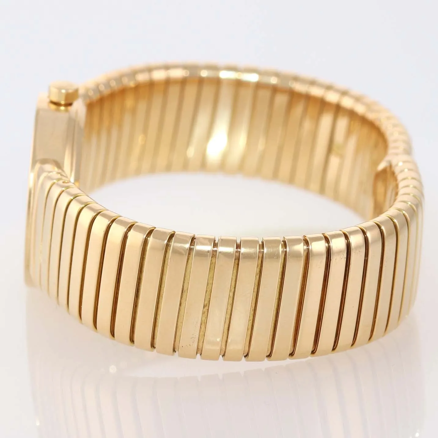 MINT Ladies Bvlgari Bulgari Tubogas Serpanti 18k Gold Quartz BB232T 23mm Watch