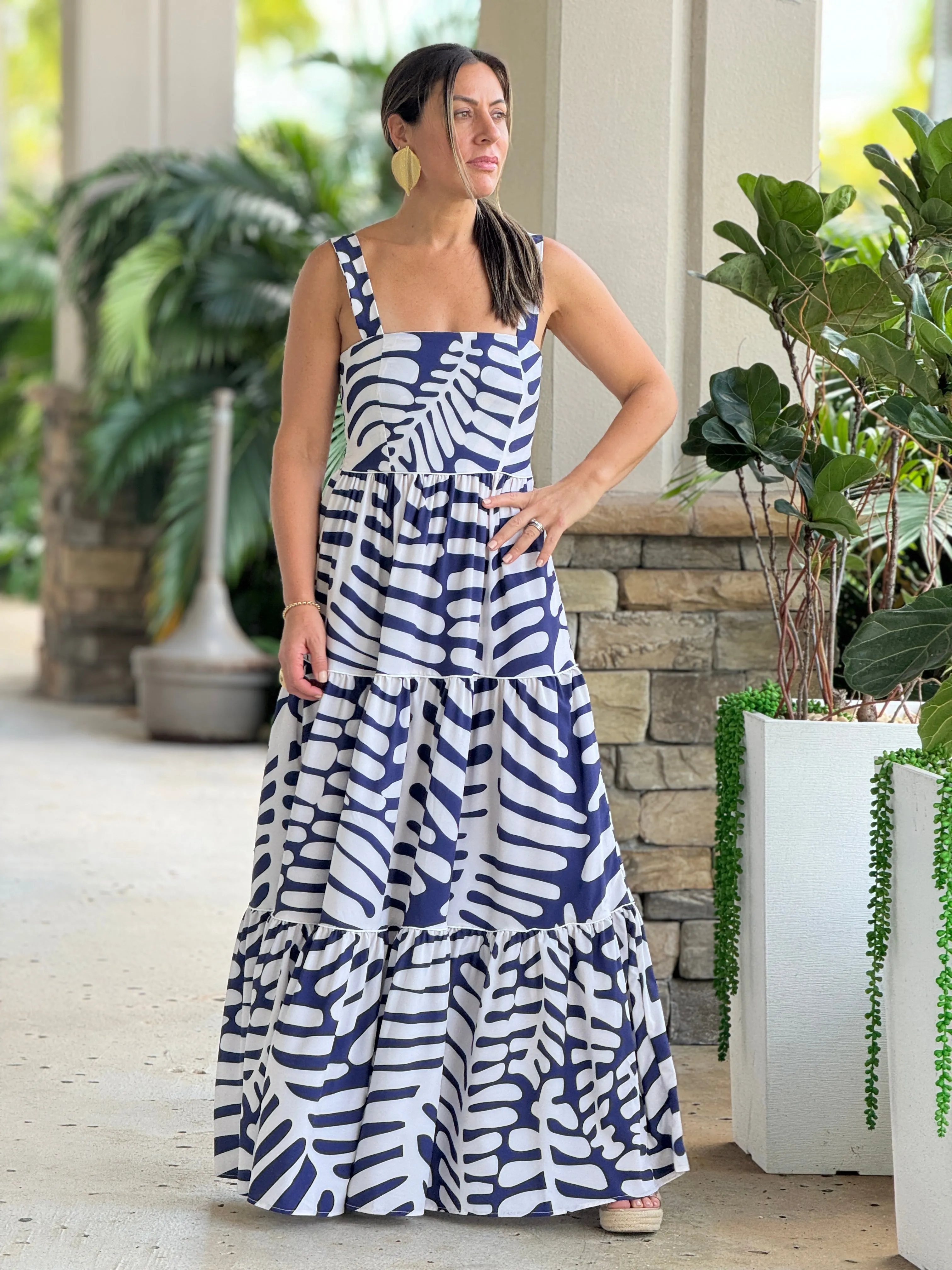 "Mar De Lua" Printed Sleeveless Maxi Dress