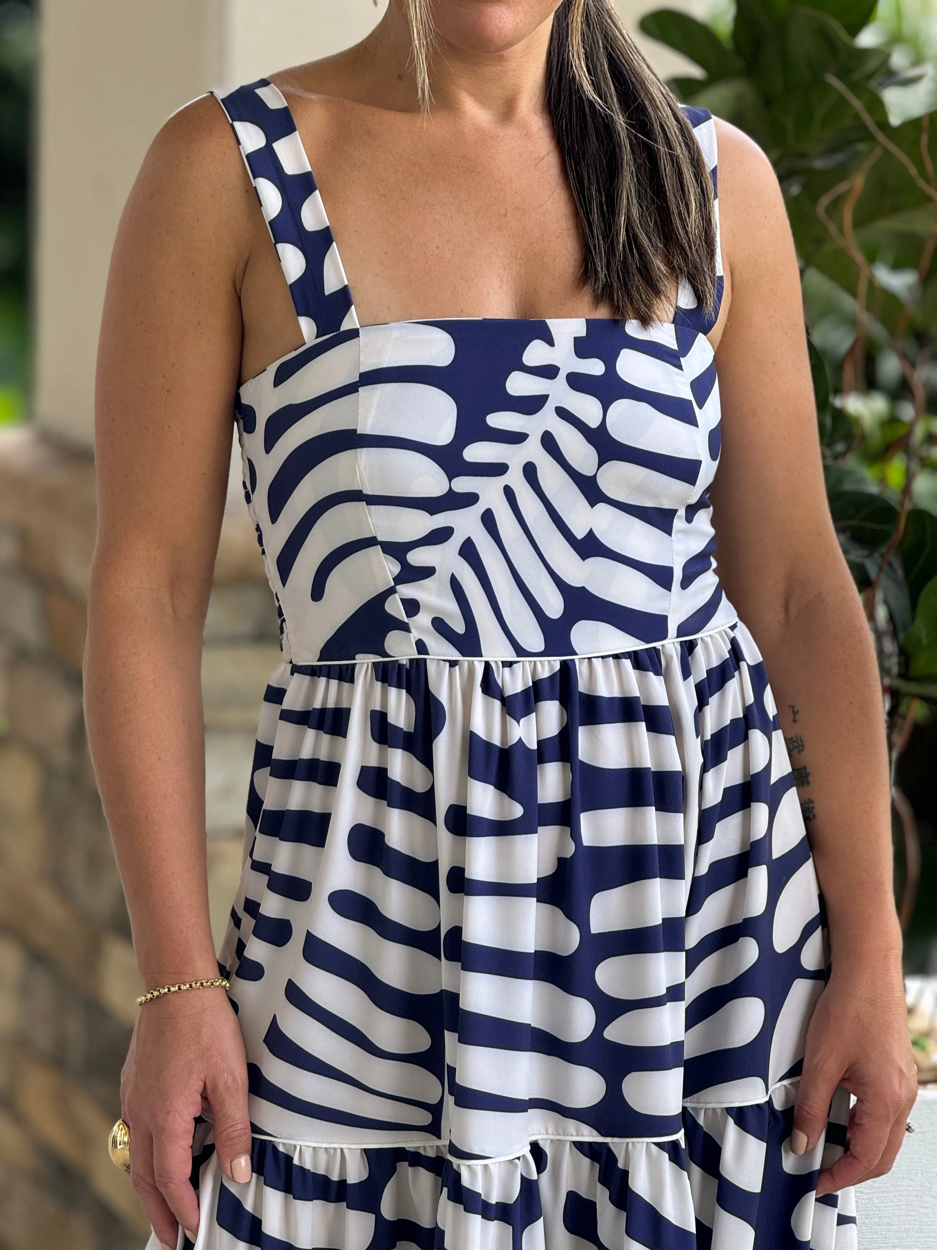 "Mar De Lua" Printed Sleeveless Maxi Dress