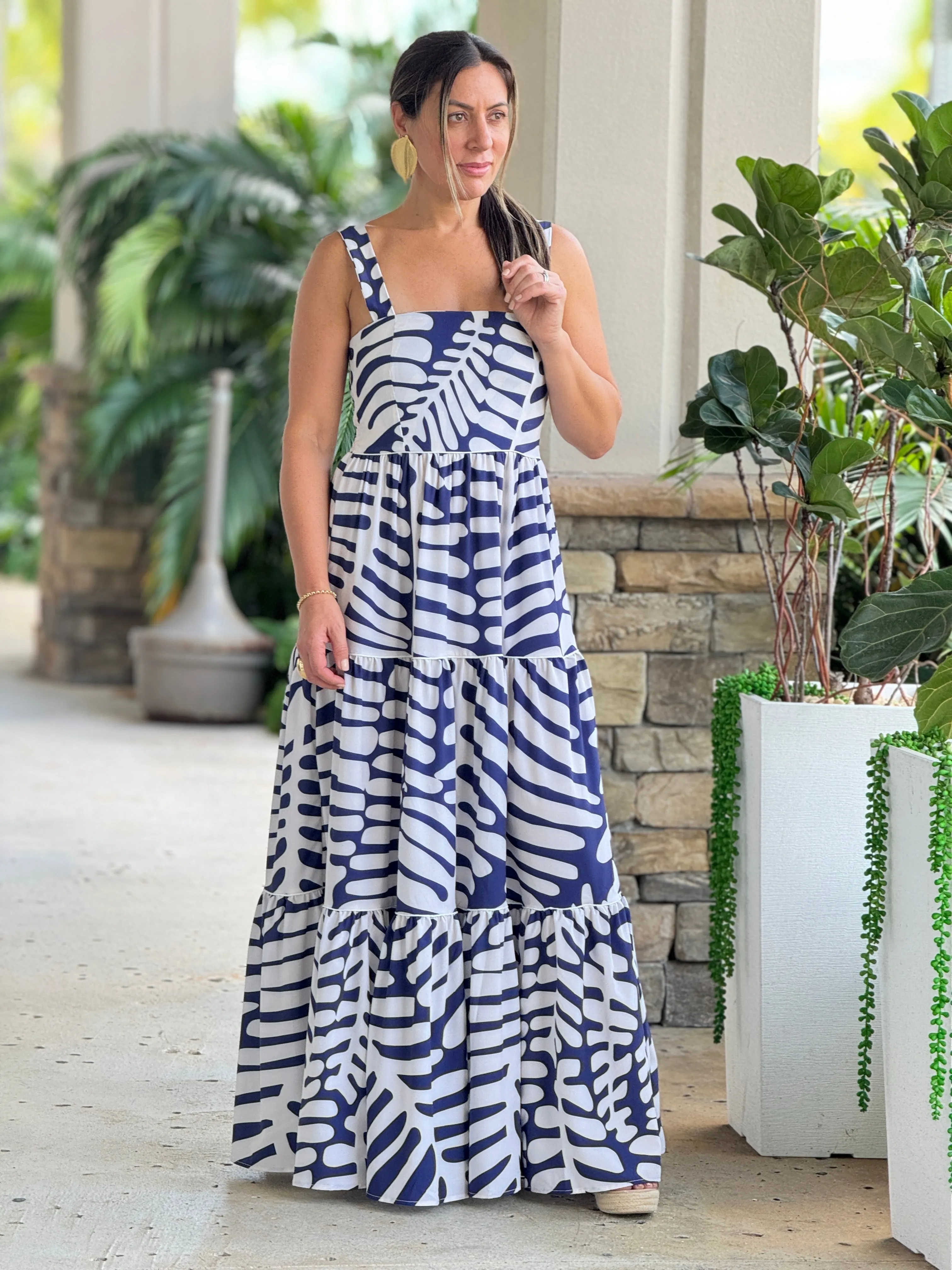 "Mar De Lua" Printed Sleeveless Maxi Dress