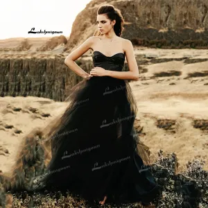 Roycebridal Gothic Black A-Line Wedding Dresses Strapless Sweetheart Neck Sleeveless Sweep/Brush Train Tulle Bride Gowns Off The Shoulder