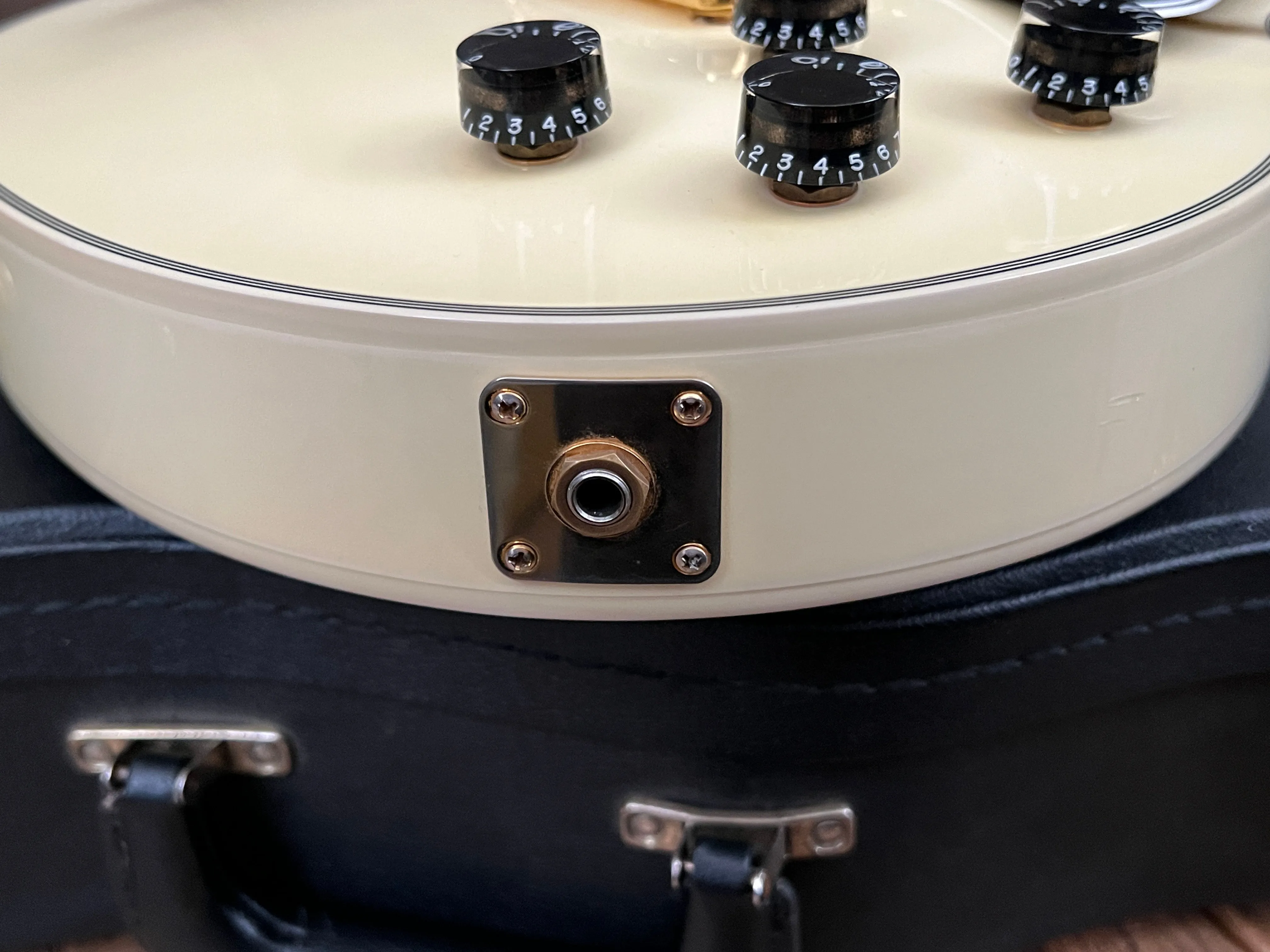 SOLD - Gibson Les Paul Custom 2008 Custom Shop Alpine White