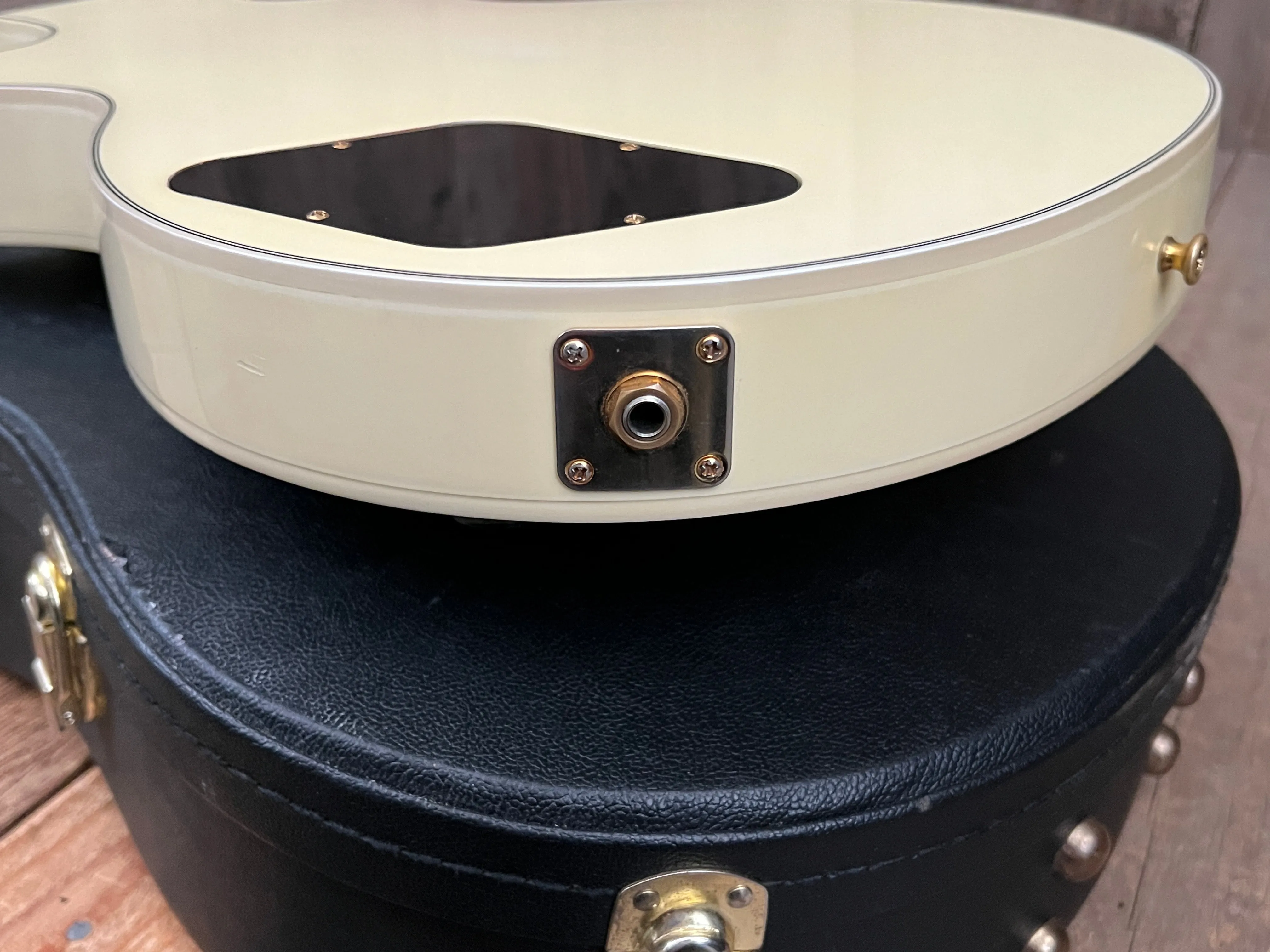 SOLD - Gibson Les Paul Custom 2008 Custom Shop Alpine White