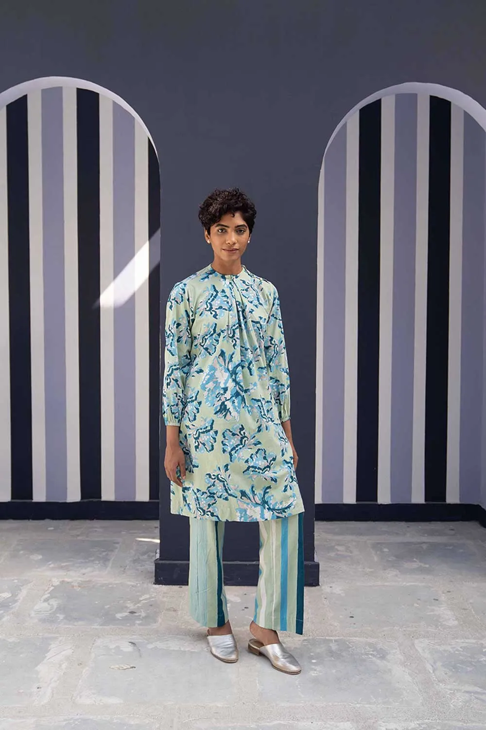 YAM   I  Paseo De Gracia  ROSE ISLAND KURTA SET 2  (KURTA & PANTS) COTTON GREEN YAMBILLIE40