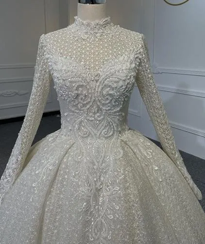 Z050 Vintage Luxury Heavy Beading Ball Gown
