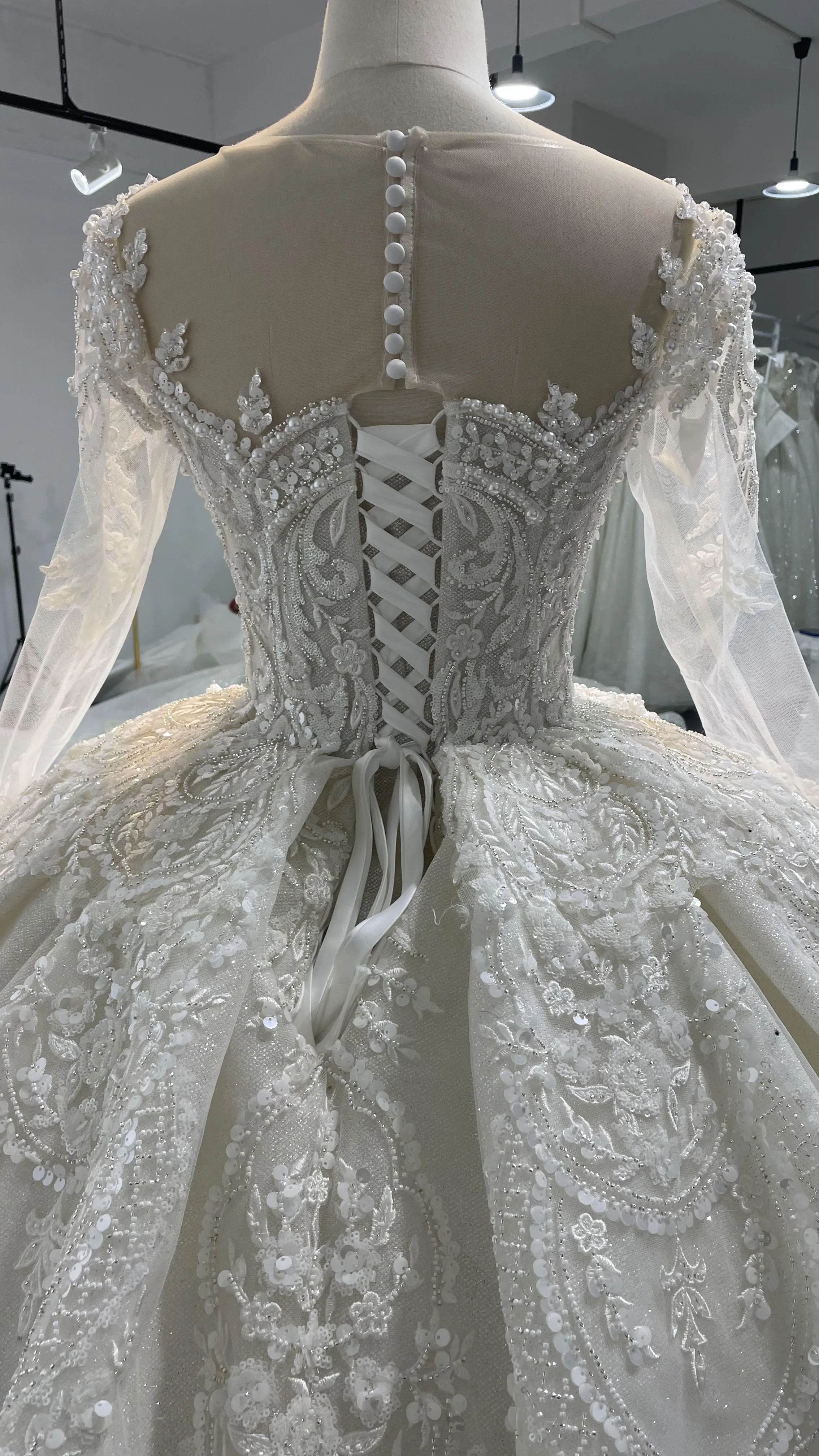 Z064- BYG Vintage Heavy Beading Lace Ivory Long Sleeve Wedding Ball Gown