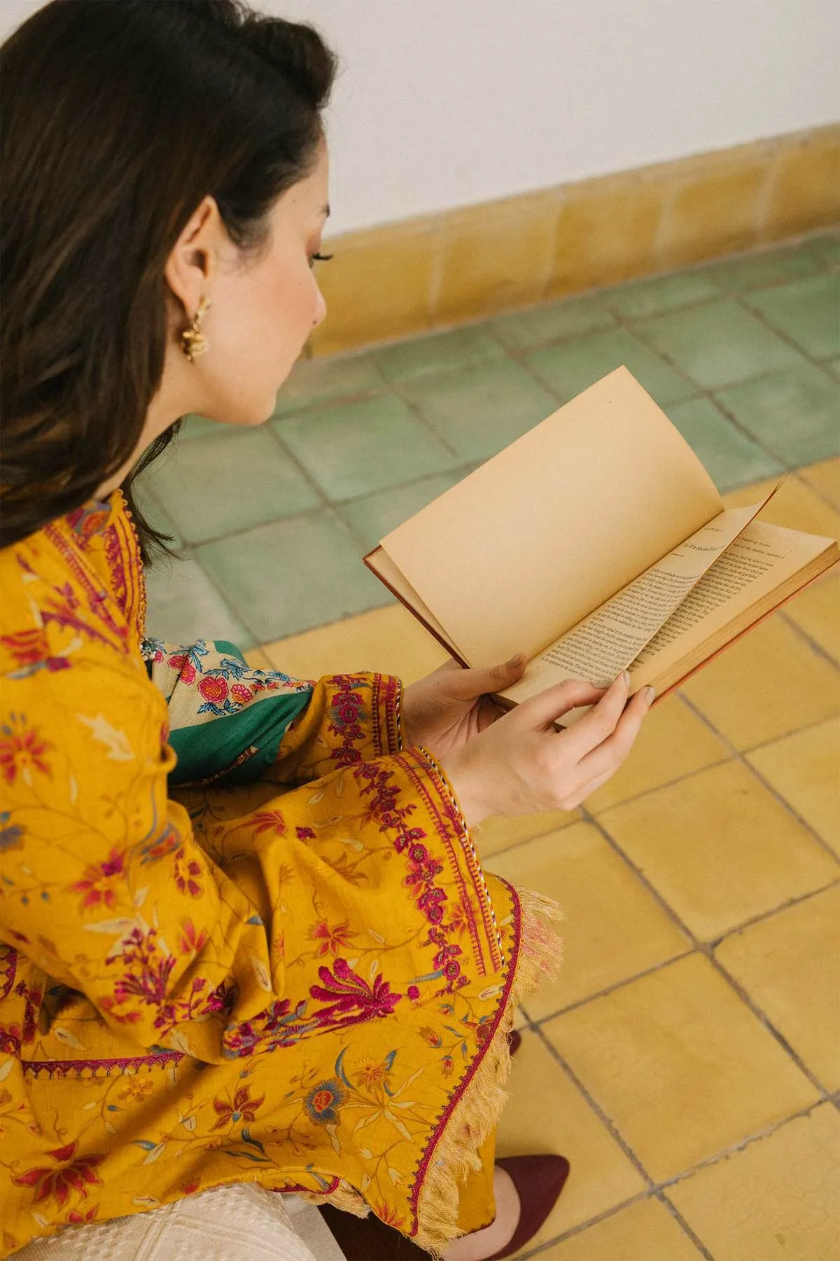 ZW21-1B |  Zara Shahjahan Coco Winter 2021 Collection | Unstitched Embroidered Khaddar Suit